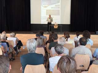 Rencontre - Conférence La musique bretonne et ses instruments par Bernard Sève à la salle du Pation Ploulec'h - Laurent
