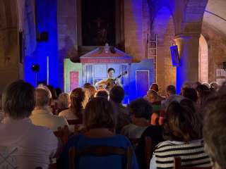 Concert Hommage à Paco Ibañez par Eddy Maucourt à l'église Saint-Michel de Saint-Michel-en-Grève - Laurent