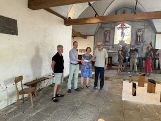 Visite de mécène à l'exposition François Montliau à la chapelle Saint-Sébastien en Plestin - Laurent